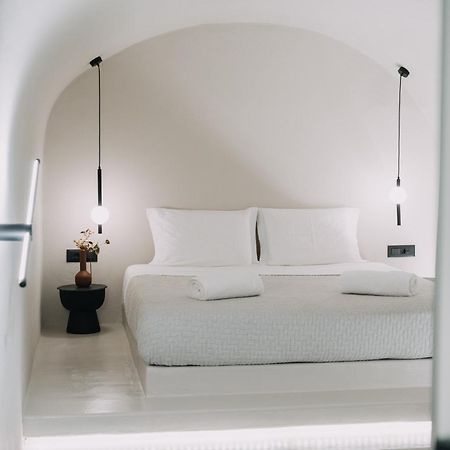 Noir Cave Villa With Private Jacuzzi And Sunset Terrace Пиргос Экстерьер фото